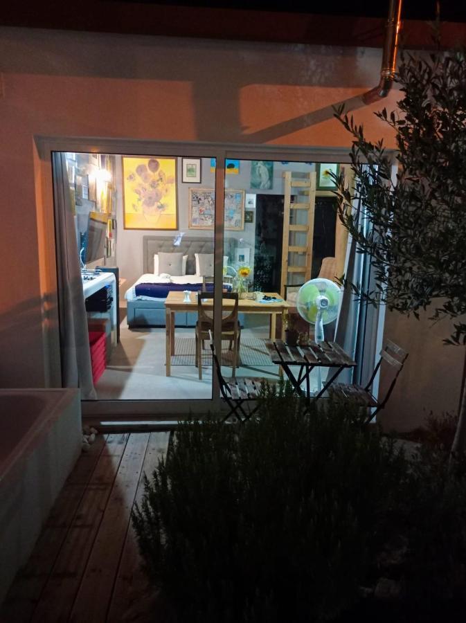 Ferienwohnung Estudio Com Espaco Exterior, 5 Minutos De Cascais. Exterior foto